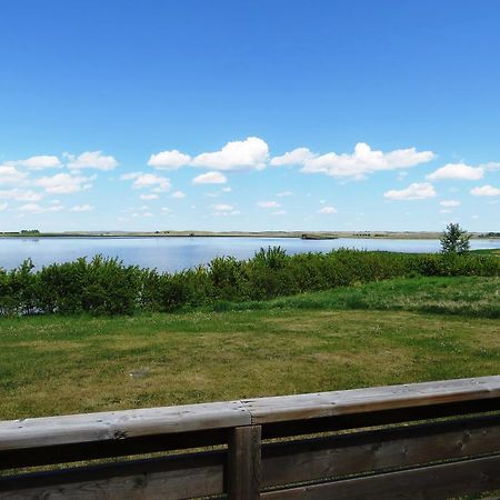 Foxlake Retreat Hanna Екстер'єр фото